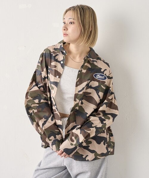 WHO'S WHO gallery（フーズフーギャラリー）の「【UNISEX/ユニセックス】COOPER FACTロゴワッペンシャツ（シャツ/ブラウス・レディース・ブラウン系その他/チャコールグレー/ホワイト/ブラウン・FREE）」の4枚目の写真