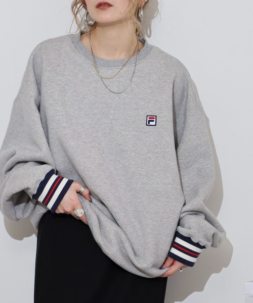 FILA HERITAGE（フィラヘリテージ）の「FILA HERITAGE CREW NECK SWEAT ロゴ刺繍 クルーネックスウェット（スウェット・メンズ・グレー/ネイビー・XL/L/M）」の2枚目の写真