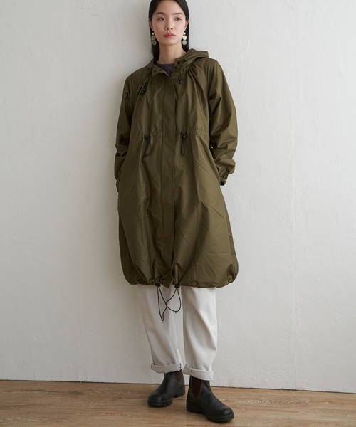 LBC（エルビーシー）の「【撥水】Wpc. ロングモッズ レインコート（レインコート/ポンチョ・レディース・オリーブ/ベージュ/グレー・FREE）」の4枚目の写真