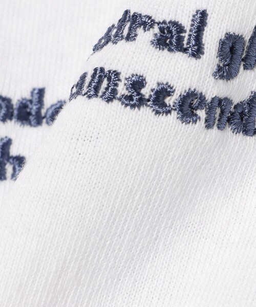 BEAMS HEART(ビームスハート)の「【ユニセックス】ハート スター バックプリント Tシャツ(Tシャツ/カットソー・メンズ・ホワイト/チャコールグレー・SMALL/MEDIUM/LARGE/X-LARGE)」の14枚目の写真