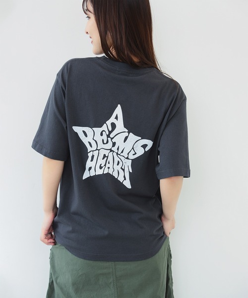 BEAMS HEART（ビームスハート）の「【ユニセックス】ハート スター バックプリント Tシャツ（Tシャツ/カットソー・メンズ・チャコールグレー/ホワイト・MEDIUM/SMALL/X-LARGE/LARGE）」の7枚目の写真