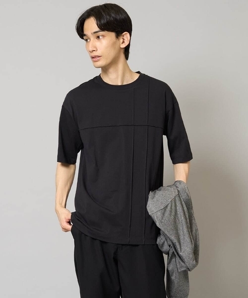 a.v.v（アーヴェヴェ）の「【接触冷感/綿100％】ピンタックデザインTシャツ（デザテクシリーズ）（Tシャツ/カットソー・メンズ・ブラック/グリーン/ホワイト/ネイビー・50/46/48/44）」の2枚目の写真