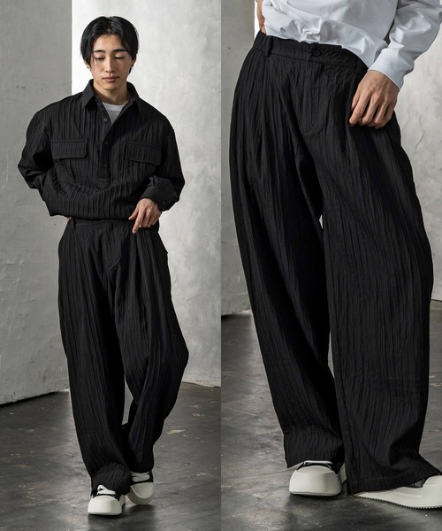 +CLOSET(プラスクローゼット)の「クリンクル加工ワイドパンツ(その他パンツ・メンズ・ブラック/ホワイト・X-LARGE/LARGE/MEDIUM)」の1枚目の写真