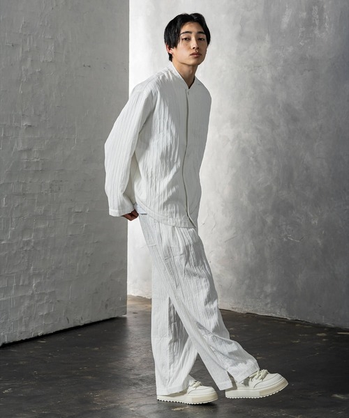 +CLOSET(プラスクローゼット)の「クリンクル加工ワイドパンツ(その他パンツ・メンズ・ブラック/ホワイト・X-LARGE/LARGE/MEDIUM)」の14枚目の写真