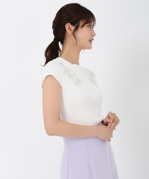 MISCH MASCH(ミッシュマッシュ)の「フラワー刺繍フレンチスリーブニット(ニット/セーター・レディース・イエロー/ピンク/ホワイト・フリ-)」の22枚目の写真