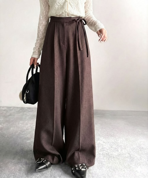 mily bilet(ミウィビレット)の「【mily bilet】26SS新色登場♪キレイ目ガーリーの大定番◎コーデに映えるこなれカラー♪リボン使いワイドスラックス(スラックス・レディース・ベージュ/ブラウン/ブラック/グレー系その他/アイボリー・LARGE/MEDIUM/SMALL/X-LARGE)」の4枚目の写真