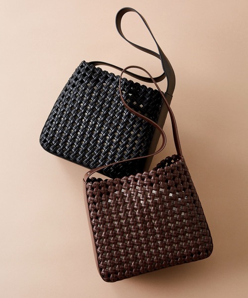 BARNYARDSTORM（バンヤードストーム）の「BARNYARDSTORM / SINBONO(シンボノ) / 編み込みショルダーBAG【一部店舗限定カラー】（ハンドバッグ・レディース・ブラック/ブラウン・FREE）」の10枚目の写真