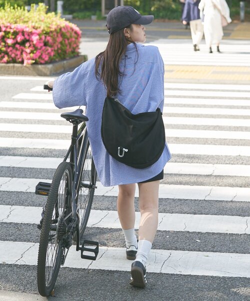 CIAOPANIC TYPY（チャオパニックティピー）の「【ユニセックス】メタルリングヘビーキャンバスショルダーバッグ（ショルダーバッグ・メンズ・アイボリー/ブラック・ONE SIZE）」の19枚目の写真