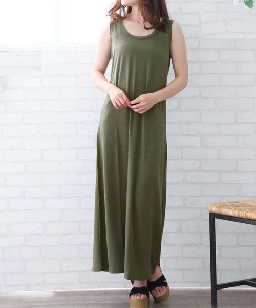 Coo+i（クーイ）の「1枚で楽ちんマキシ丈ノースリーブワンピース（ワンピース・レディース・ブルー/ブラック/チャコールグレー/グレー/カーキ/ブラック×ホワイト/ブラック×グレー/モカ・M/L/XL）」の7枚目の写真