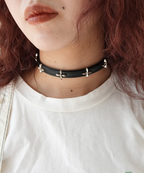 Port(ポート)の「【 Port / ポート 】 アンティーク調 モチーフ フェイクレザー チョーカー(チョーカー・レディース・ブラック系その他/ブラック・FREE)」の2枚目の写真