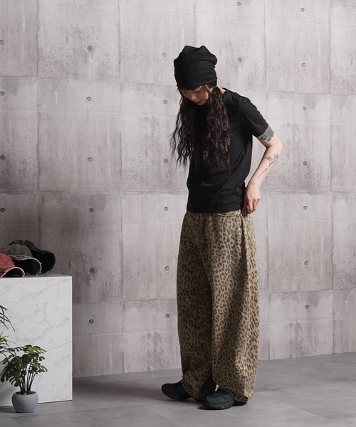 BIG CITY MARKET(ビッグシティマーケット)の「【D-LAND】レオパード バレルレッグパンツ / Leopard Barrel Leg Pants(その他パンツ・メンズ・カーキ/ベージュ・S/M)」の17枚目の写真