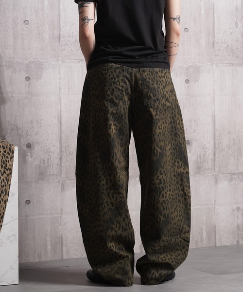 BIG CITY MARKET(ビッグシティマーケット)の「【D-LAND】レオパード バレルレッグパンツ / Leopard Barrel Leg Pants(その他パンツ・メンズ・カーキ/ベージュ・S/M)」の11枚目の写真
