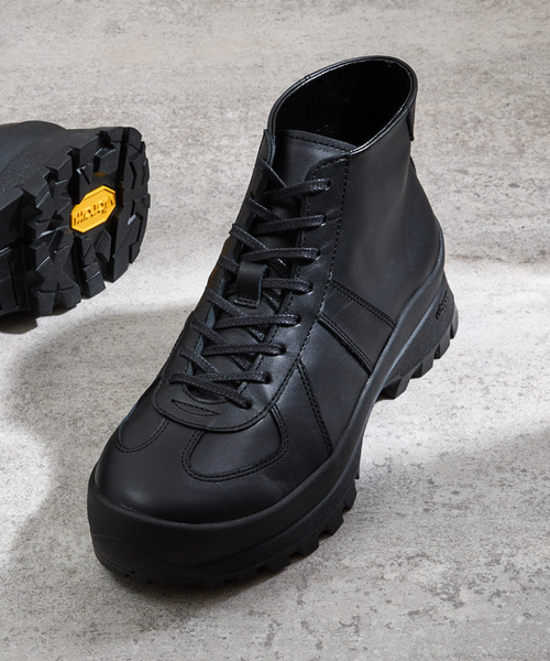 And A（アンドエー）の「PADRONE パドローネ / GERMAN TRAINER BOOTS 884C Vibram ビブラムソールジャーマントレーナー ミドルブーツ / PU8840-1105（スニーカー・メンズ・ブラック系その他/ブラック・42/41/40/43）」の2枚目の写真
