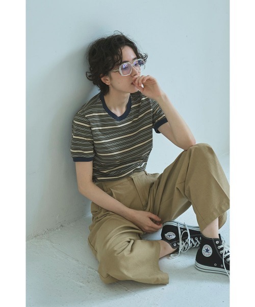 marjour（マージュール）の「RINGER BORDER TEE（Tシャツ/カットソー・レディース・オフホワイト/カーキ・M）」の3枚目の写真