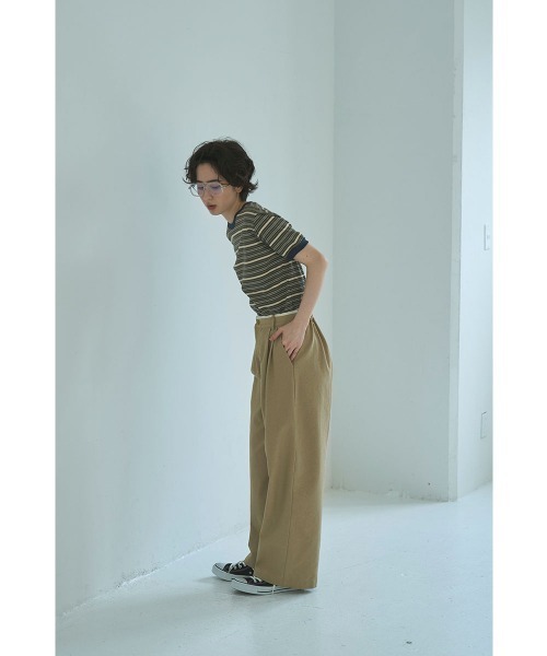 marjour（マージュール）の「RINGER BORDER TEE（Tシャツ/カットソー・レディース・オフホワイト/カーキ・M）」の5枚目の写真