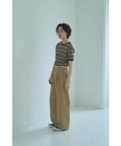 marjour（マージュール）の「RINGER BORDER TEE（Tシャツ/カットソー・レディース・オフホワイト/カーキ・M）」の6枚目の写真