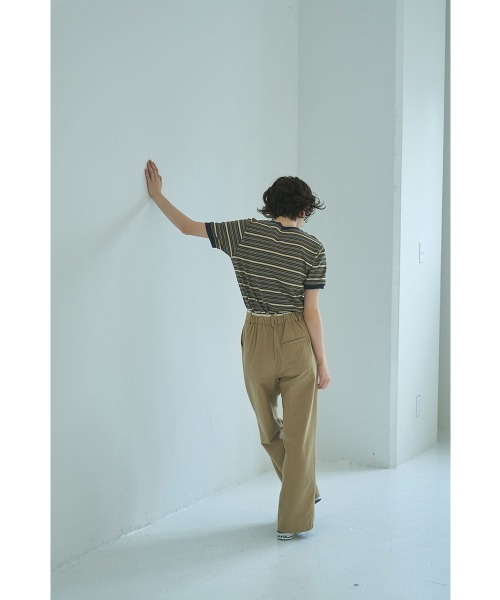 marjour（マージュール）の「RINGER BORDER TEE（Tシャツ/カットソー・レディース・オフホワイト/カーキ・M）」の7枚目の写真