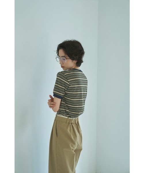 marjour（マージュール）の「RINGER BORDER TEE（Tシャツ/カットソー・レディース・オフホワイト/カーキ・M）」の11枚目の写真