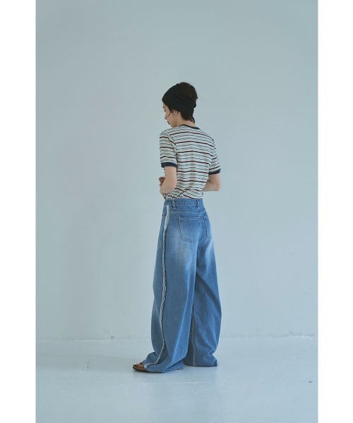 marjour（マージュール）の「RINGER BORDER TEE（Tシャツ/カットソー・レディース・オフホワイト/カーキ・M）」の17枚目の写真