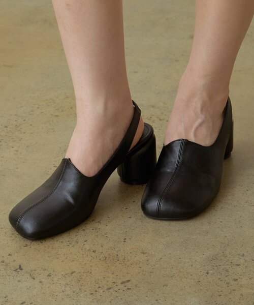 Omekashi（オメカシ）の「バックストラップパンプス（パンプス・レディース・ボルドー/ブラック・LARGE/MEDIUM/SMALL）」の3枚目の写真