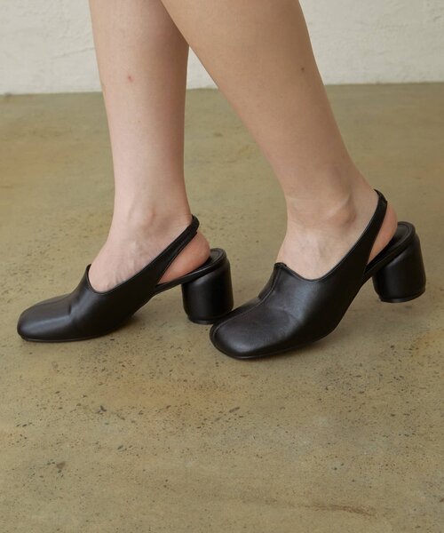 Omekashi（オメカシ）の「バックストラップパンプス（パンプス・レディース・ボルドー/ブラック・LARGE/MEDIUM/SMALL）」の4枚目の写真