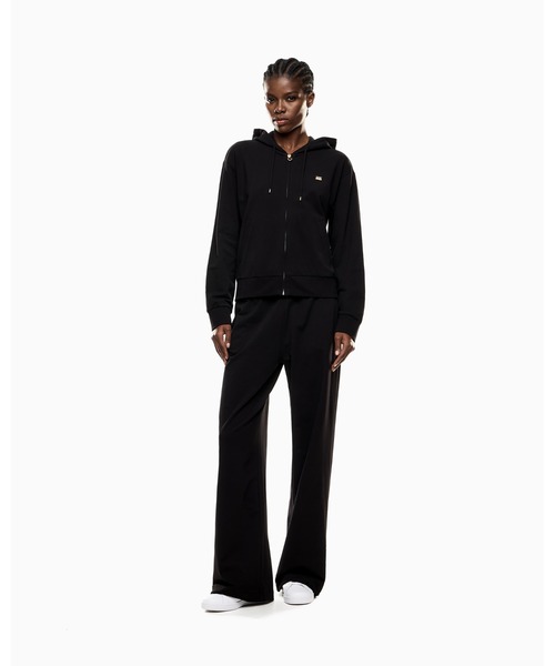 EMPORIO ARMANI EA7(エンポリオアルマーニイーエーセブン)の「<オンライン限定>【エンポリオ アルマーニ EA7】Core Lady ウィメンズ ジャージー トラックスーツ(セットアップ・レディース・ベージュ/カーキ/ブラック/ライトグレー・LARGE/MEDIUM/SMALL/X-SMALL)」の2枚目の写真