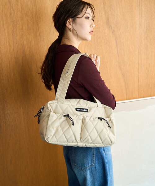 FREAK'S STORE(フリークスストア)の「限定展開 Columbia × FREAK'S STORE/コロンビア 別注 キルティング スクエア コード ポケット バッグ(ショルダーバッグ・レディース・ベージュ/ブラック/オリーブ・ONE SIZE)」の7枚目の写真
