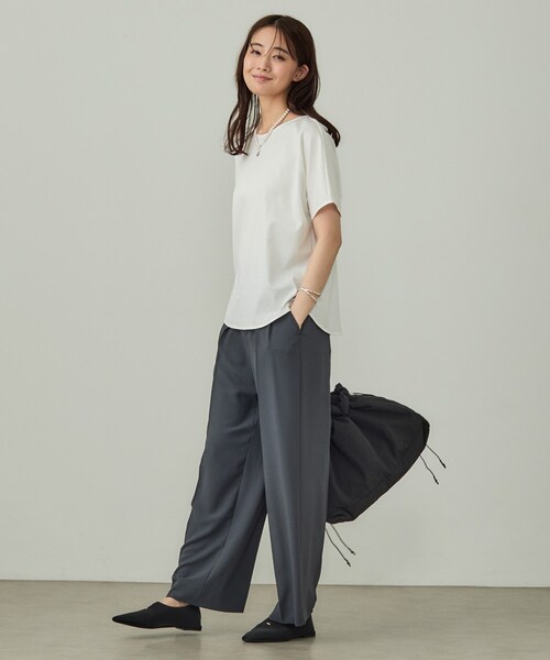 INDIVI(インディヴィ)の「【インナーとしても活躍!】シンプルTシャツ(Tシャツ/カットソー・レディース・サックスブルー/ブラック/キャメル/ホワイト・38/34/15 /13/05/19)」の9枚目の写真