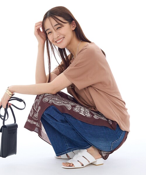 INDIVI(インディヴィ)の「【インナーとしても活躍!】シンプルTシャツ(Tシャツ/カットソー・レディース・サックスブルー/ブラック/キャメル/ホワイト・38/34/15 /13/05/19)」の15枚目の写真