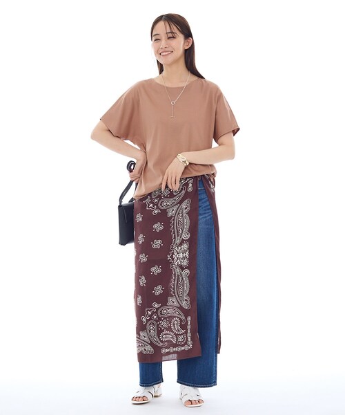 INDIVI(インディヴィ)の「【インナーとしても活躍!】シンプルTシャツ(Tシャツ/カットソー・レディース・サックスブルー/ブラック/キャメル/ホワイト・38/34/15 /13/05/19)」の16枚目の写真