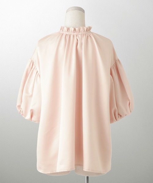 HUIT bouquet（ユイット）の「2way サテン ブラウス HUIT（シャツ/ブラウス・レディース・ピンク/アイボリー/ブラック・M）」の14枚目の写真