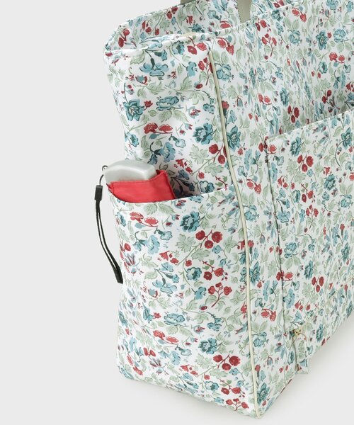 LAURA ASHLEY(ローラアシュレイ)の「【撥水加工/キャリーセット可】ロサ サンクタ柄 トラベル トートバッグ(トートバッグ・レディース・アイボリー系/ピンク系その他/ブルー系5・00)」の10枚目の写真