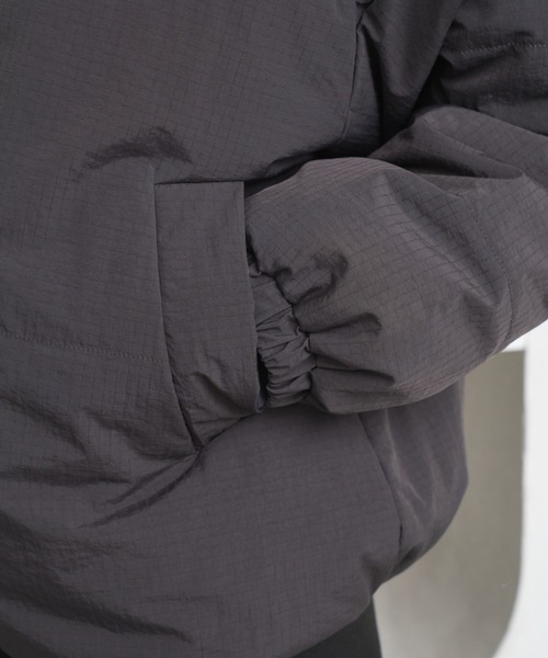 flaner（フラネ）の「Loose ripstop padding blouson / ルーズリップストップ中綿ブルゾン（ダウンジャケット/コート・レディース・ネイビー/グレー・LARGE/MEDIUM）」の16枚目の写真