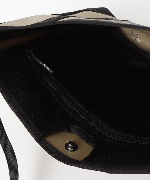THE NORTH FACE(ザノースフェイス)の「ザ・ノースフェイス / BCサコッシュ NM82452(ショルダーバッグ・メンズ・ブラック系その他/カーキ系1/ホワイト系その他/グリーン系その他・ONE SIZE)」の7枚目の写真