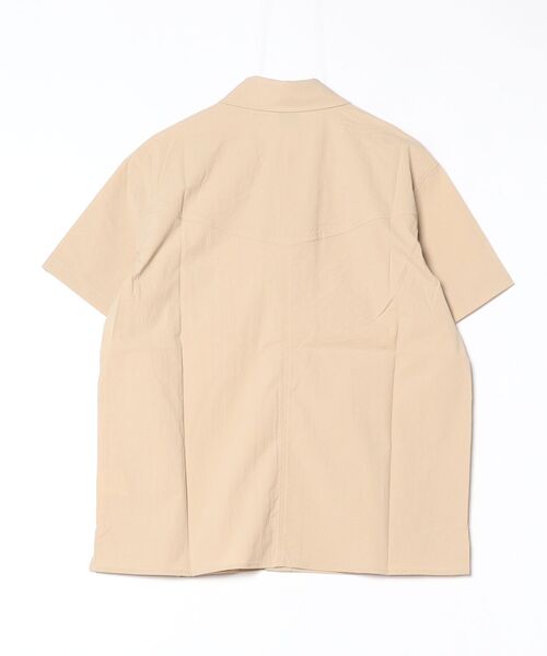 Vini(ヴィニ)の「ユーティリティポケットナイロンシャツ(シャツ/ブラウス・メンズ・ベージュ/ネイビー/グレー・SMALL/MEDIUM/LARGE)」の10枚目の写真