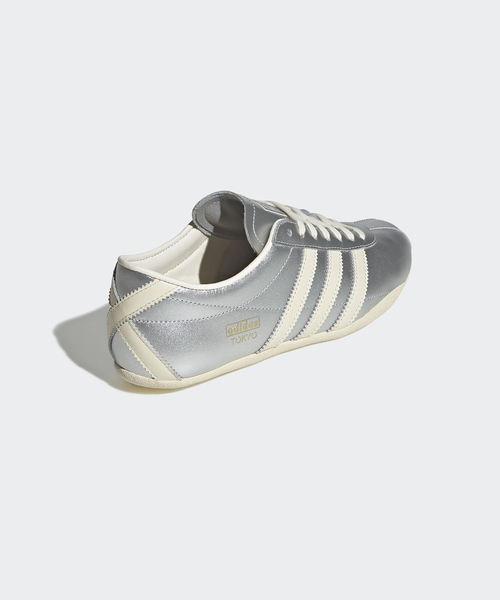 La TOTALITE（ラトータリテ）の「adidas originals/アディダス オリジナルス TOKYO W（スニーカー・レディース・シルバー・23cm/24.5cm/24cm/23.5cm）」の3枚目の写真