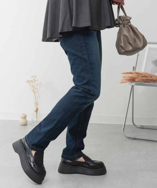 RCD(アールシーディー)の「ストレッチデニムウエストゴムスリムパンツ(デニムパンツ・レディース・ワンウォッシュ/ブルー/ネイビー・L/M/3L/LL/4L)」の5枚目の写真