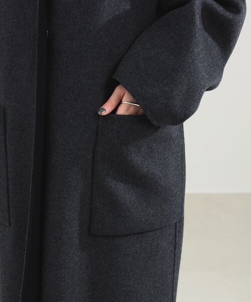 ビームスの百名品】リバー Vネック ロングコート（ノーカラーコート