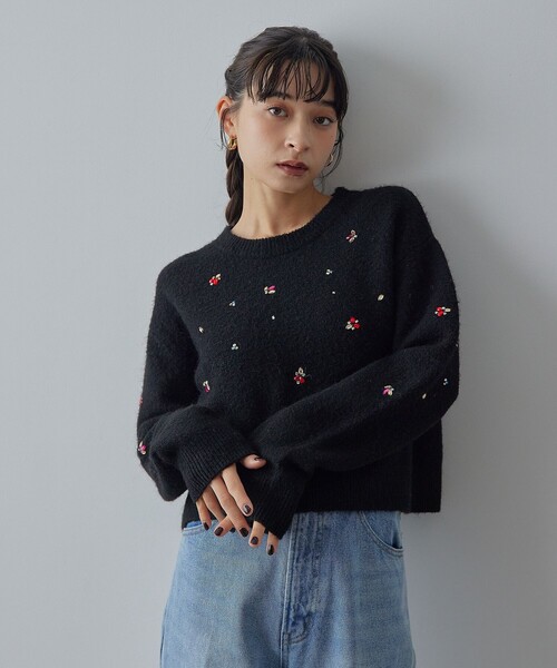 EMMEL REFINES（エメルリファインズ）の「＜EMMEL REFINES＞EM HW フラッフィー ビジュー ニット プルオーバー（ニット/セーター・レディース・ブラック/ホワイト・FREE）」の2枚目の写真