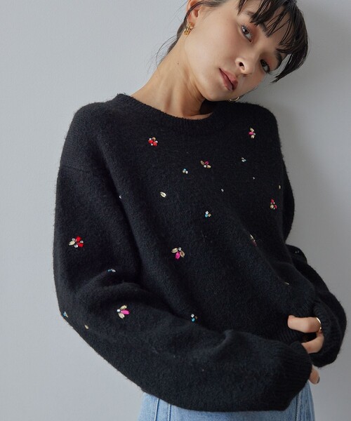 EMMEL REFINES（エメルリファインズ）の「＜EMMEL REFINES＞EM HW フラッフィー ビジュー ニット プルオーバー（ニット/セーター・レディース・ブラック/ホワイト・FREE）」の3枚目の写真