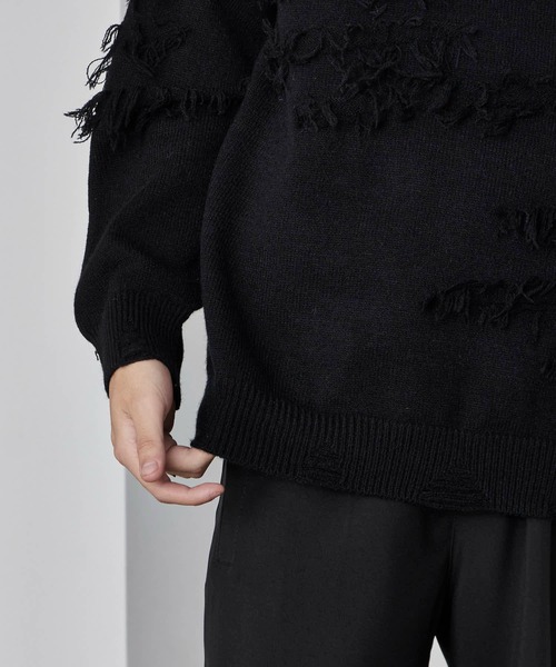Theater code(シアターコード)の「Fringe Design Distressed Crew Neck Sweater / フリンジデザイン ダメージ加工 クルーネックニットセーター 秋 秋服メンズ 2026年秋冬 冬服(ニット/セーター・メンズ・ホワイト/ブラック・L/M)」の5枚目の写真