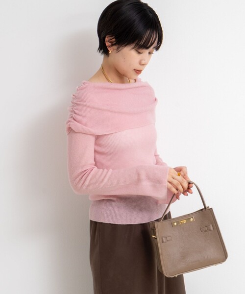 NOLLEY’S Sophi（ノーリーズソフィ）の「カシミヤ混ガーゼ風リブオフショルプルオーバーニット（ニット/セーター・レディース・グレー/ベビーピンク/ダークブラウン・38）」の4枚目の写真