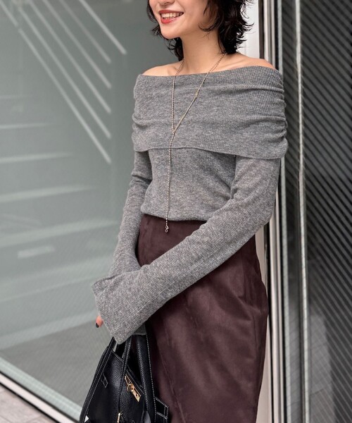 NOLLEY’S Sophi（ノーリーズソフィ）の「カシミヤ混ガーゼ風リブオフショルプルオーバーニット（ニット/セーター・レディース・グレー/ベビーピンク/ダークブラウン・38）」の7枚目の写真