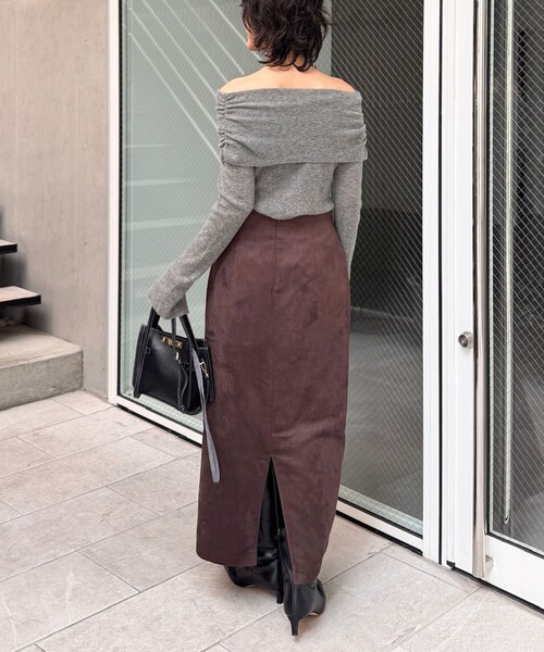 NOLLEY’S Sophi（ノーリーズソフィ）の「カシミヤ混ガーゼ風リブオフショルプルオーバーニット（ニット/セーター・レディース・グレー/ベビーピンク/ダークブラウン・38）」の9枚目の写真