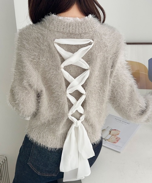mily bilet(ミウィビレット)の「【mily bilet】背中で惹きつける、大人の甘さ。バッグリボンレースアップ衿レースレイヤードニットプルオーバー(ニット/セーター・レディース・アイボリー/グレー/チャコール・X-LARGE/SMALL/MEDIUM/LARGE)」の16枚目の写真