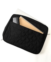 LUXSTYLE（ラグスタイル）の「星型キルティングPCケース（ハンドバッグ）」