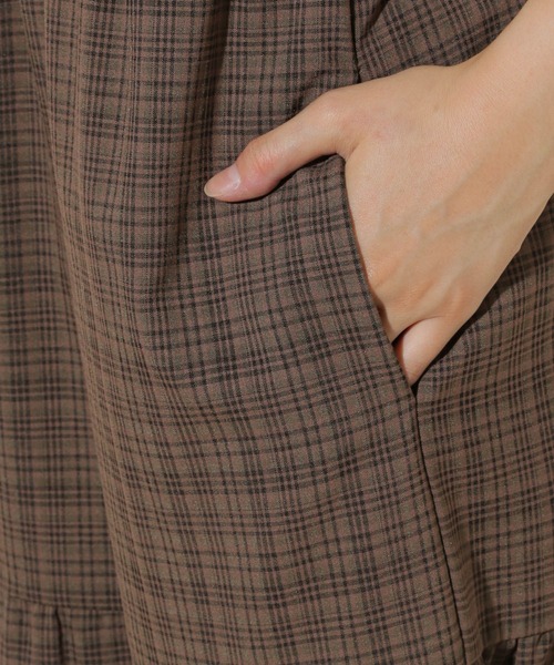 GLOBAL WORK（グローバルワーク）の「ティアードキャミワンピース/599690（ワンピース・レディース・チェック/ブラック・FREE）」の15枚目の写真