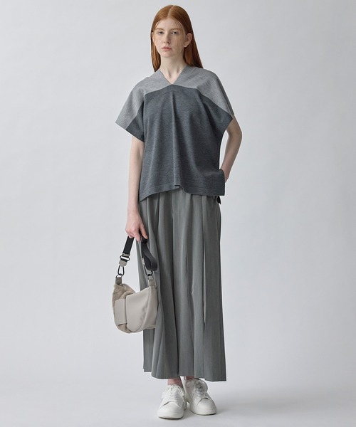 ATSURO TAYAMA(アツロウタヤマ)の「タックフレアパンツ(その他パンツ・レディース・グレー/ブラック・M/L)」の9枚目の写真