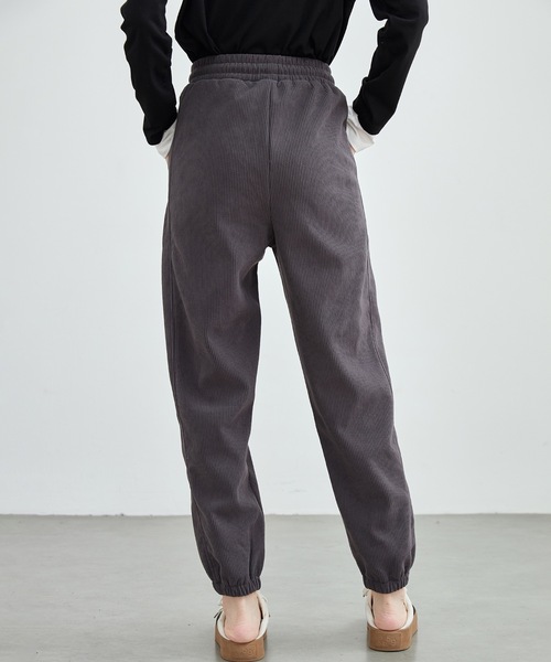 コーデュロイカーブジョガーパンツ　グレー コーデュロイカーブジョガーパンツ(S WHITE): ボトムス │ ETRE TOKYO
