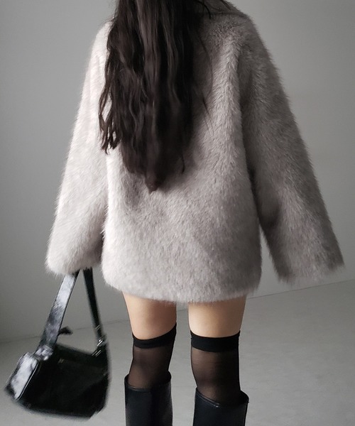 me+em select(ミームセレクト)の「【 5color 】フェイクファーボリュームミドルコート / fake fur volume middle coat(その他アウター・レディース・ブラウン/ブラック/アイボリー/グレー/ベージュ・FREE)」の8枚目の写真